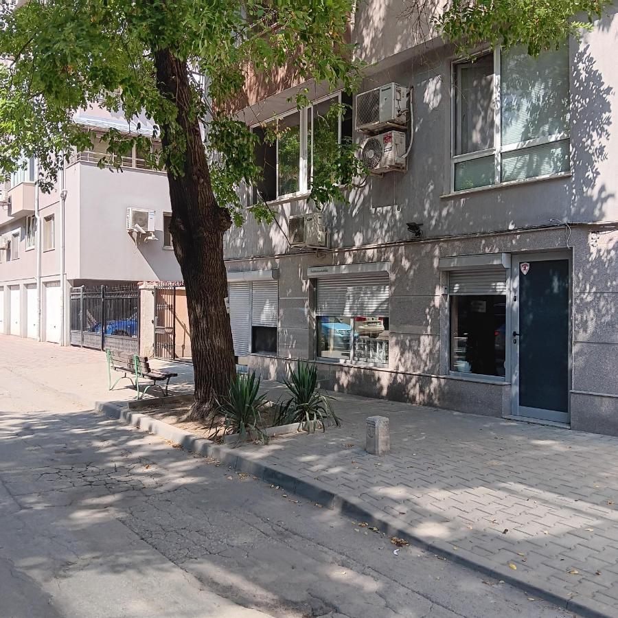 Melani 2 Appartement Plovdiv Buitenkant foto